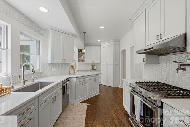 2009 Victorian Place, Charlotte, NC 28203