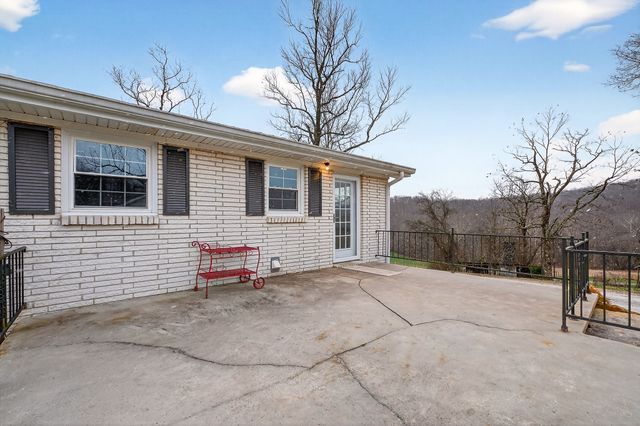 1528 Dry Creek Rd, Mcminnville, TN 37110