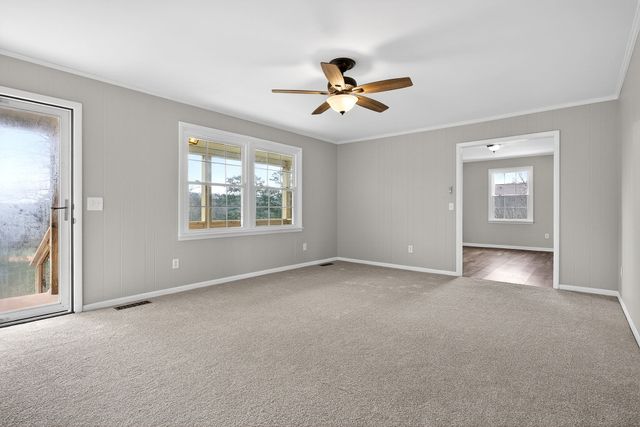 1528 Dry Creek Rd, Mcminnville, TN 37110