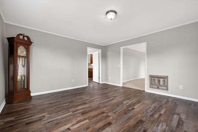 1528 Dry Creek Rd, Mcminnville, TN 37110