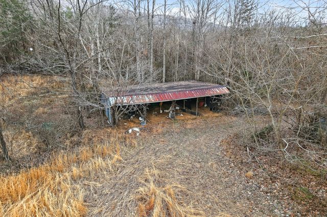 1528 Dry Creek Rd, Mcminnville, TN 37110