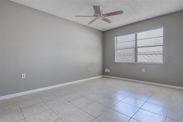 4752 SUNNY LOOP, Holiday, FL 34690