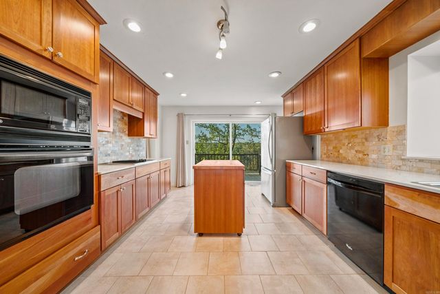 1217 Rock Creek Road, Hot Springs, AR 71913