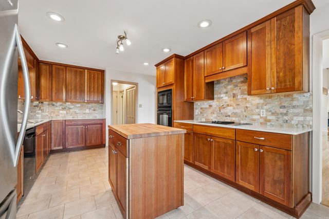 1217 Rock Creek Road, Hot Springs, AR 71913