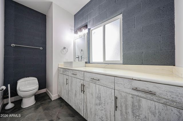 7526 E COOLIDGE Street, Scottsdale, AZ 85251