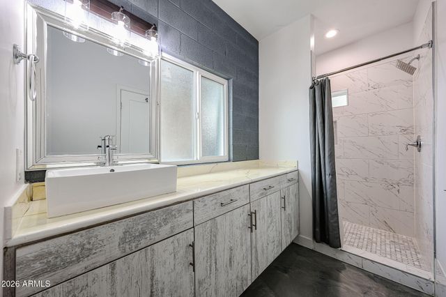 7526 E COOLIDGE Street, Scottsdale, AZ 85251