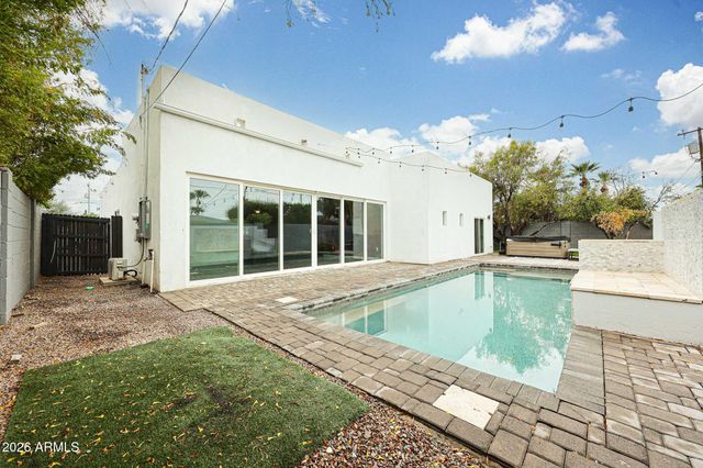 7526 E COOLIDGE Street, Scottsdale, AZ 85251