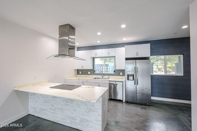 7526 E COOLIDGE Street, Scottsdale, AZ 85251