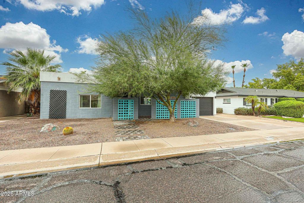 7526 E COOLIDGE Street, Scottsdale, AZ 85251