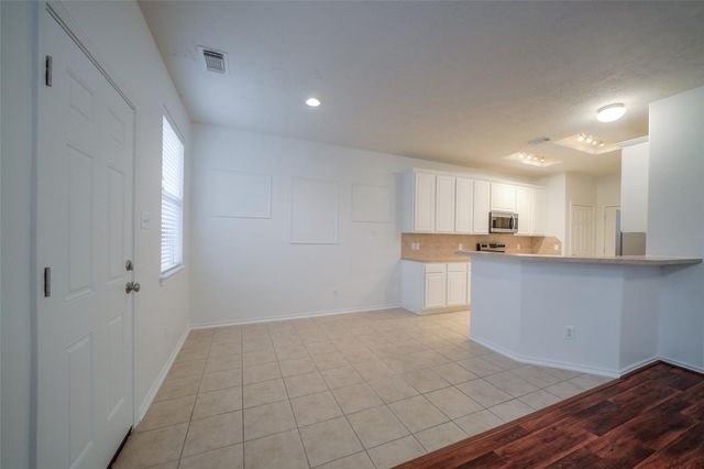 146 Silver Penny Drive, The Woodlands, TX 77384