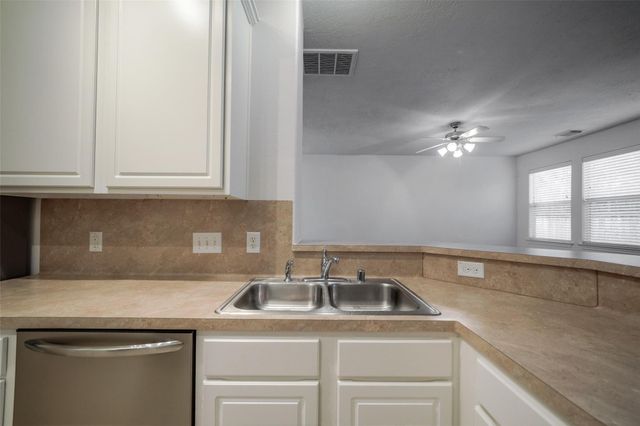 146 Silver Penny Drive, The Woodlands, TX 77384