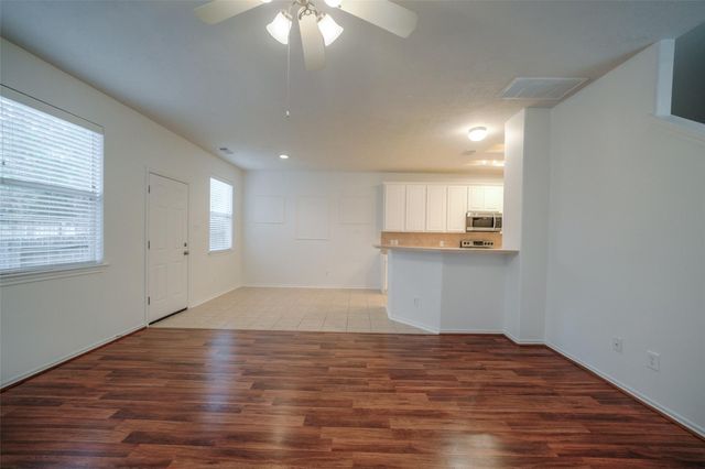 146 Silver Penny Drive, The Woodlands, TX 77384