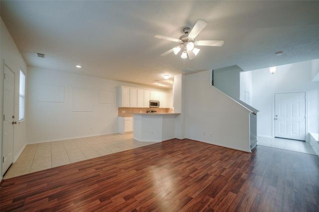 146 Silver Penny Drive, The Woodlands, TX 77384