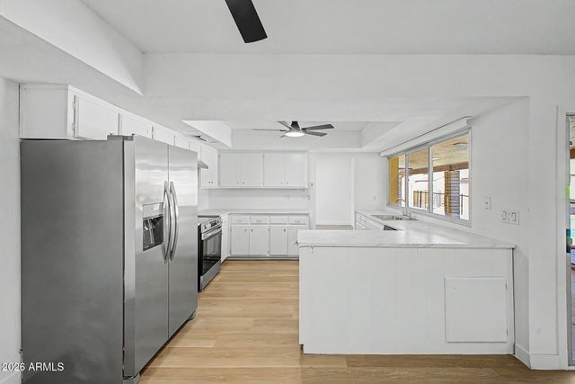 5122 W ROYAL PALM Road, Glendale, AZ 85302