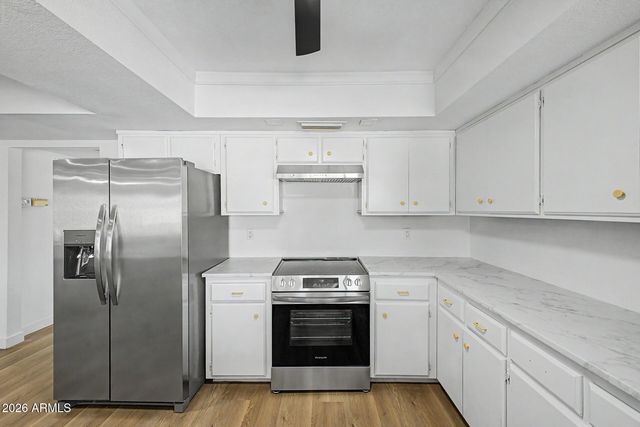 5122 W ROYAL PALM Road, Glendale, AZ 85302