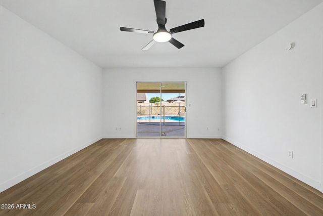 5122 W ROYAL PALM Road, Glendale, AZ 85302