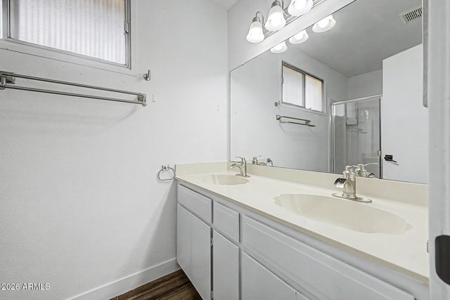 5122 W ROYAL PALM Road, Glendale, AZ 85302