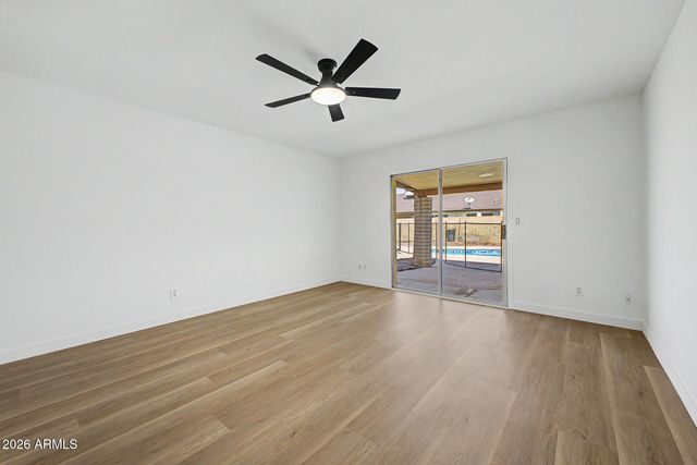 5122 W ROYAL PALM Road, Glendale, AZ 85302