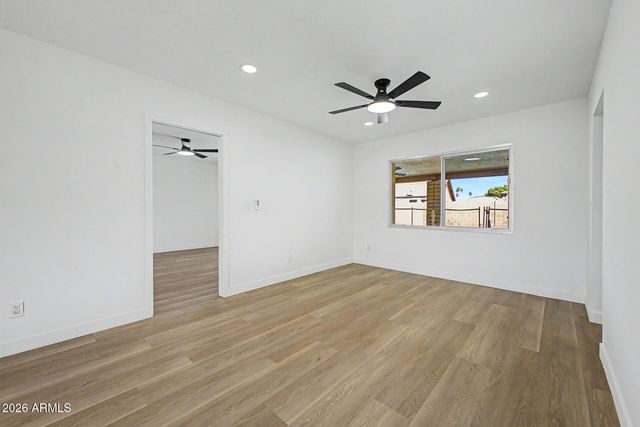 5122 W ROYAL PALM Road, Glendale, AZ 85302