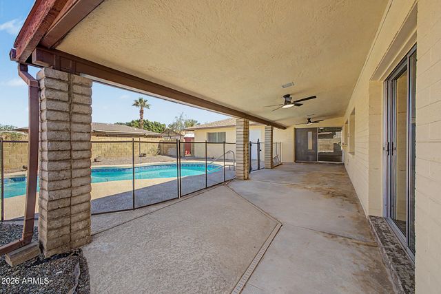 5122 W ROYAL PALM Road, Glendale, AZ 85302