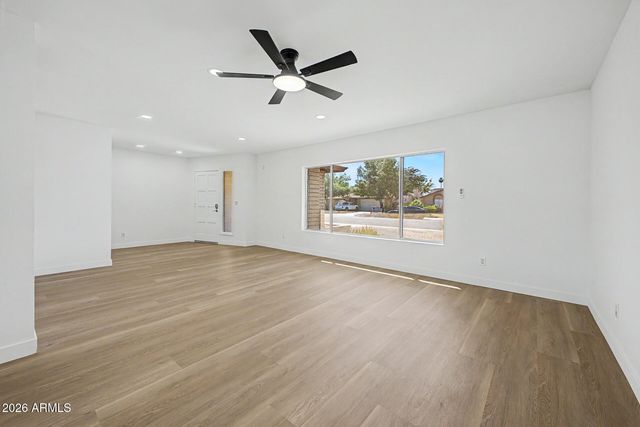 5122 W ROYAL PALM Road, Glendale, AZ 85302