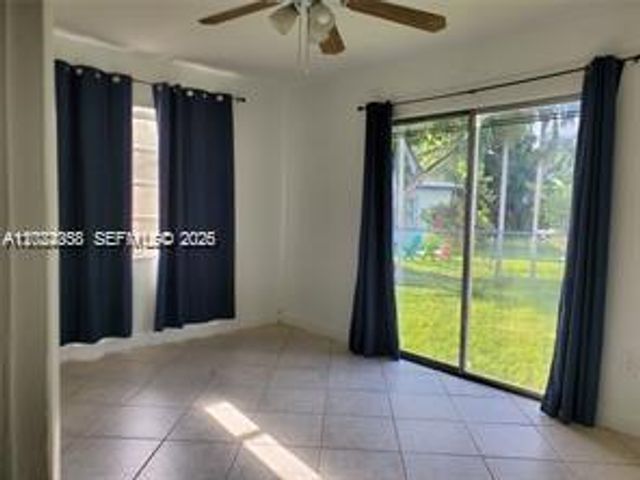 9401 SW 181st St, Palmetto Bay, FL 33157