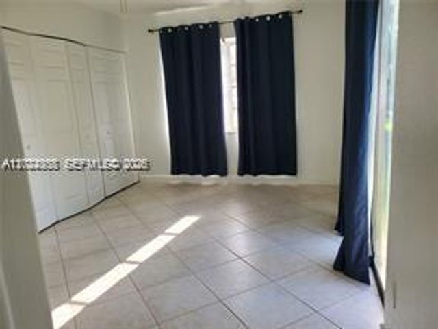 9401 SW 181st St, Palmetto Bay, FL 33157