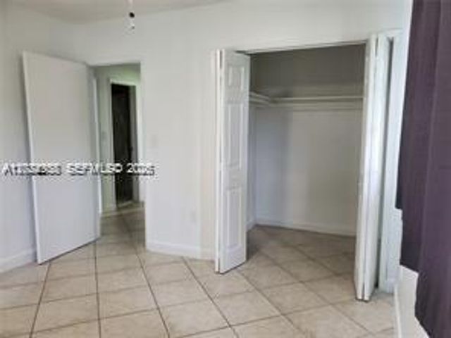 9401 SW 181st St, Palmetto Bay, FL 33157
