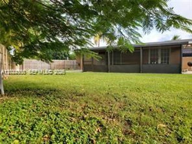 9401 SW 181st St, Palmetto Bay, FL 33157