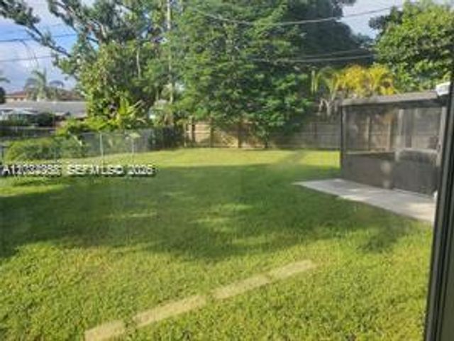 9401 SW 181st St, Palmetto Bay, FL 33157