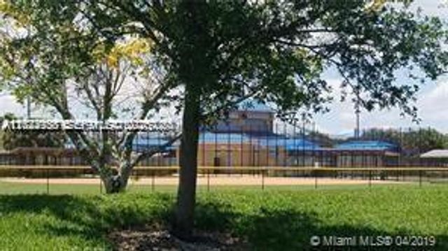 9401 SW 181st St, Palmetto Bay, FL 33157