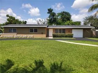 9401 SW 181st St, Palmetto Bay, FL 33157