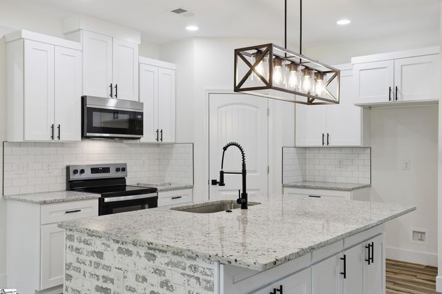 206 Kendrick Street, Greer, SC 29651
