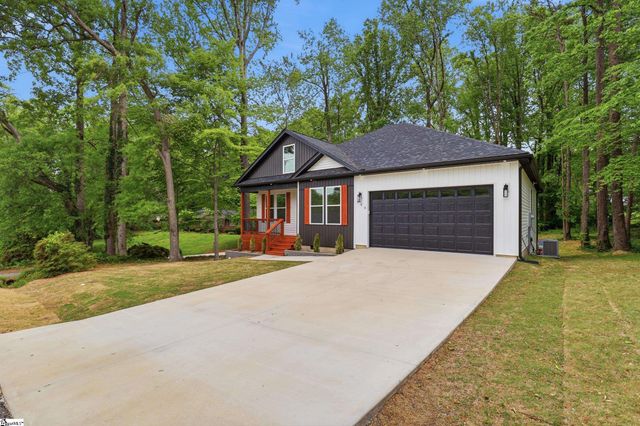 206 Kendrick Street, Greer, SC 29651