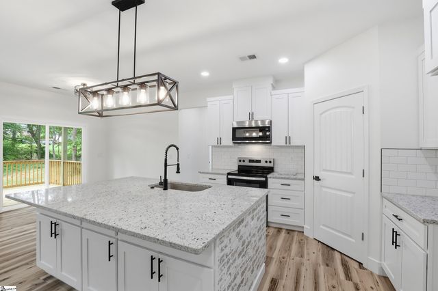 206 Kendrick Street, Greer, SC 29651