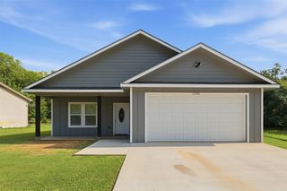 1201 E 8th St, Mt Pleasant, TX 75455