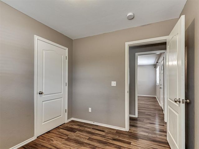 220 S Irving Drive, Moore, OK 73160