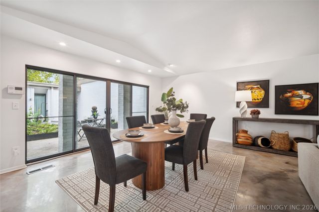 2411 E 72nd Place 2-A-3, Tulsa, OK 74136