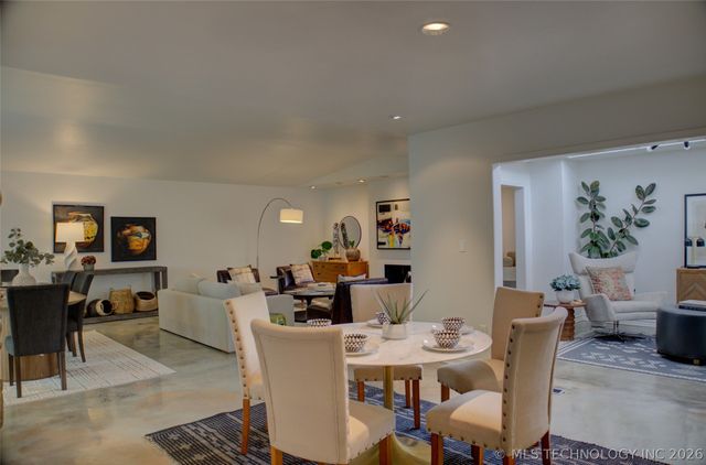 2411 E 72nd Place 2-A-3, Tulsa, OK 74136