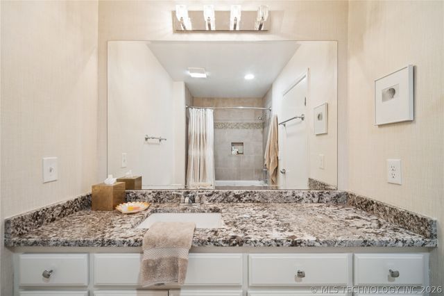 2411 E 72nd Place 2-A-3, Tulsa, OK 74136