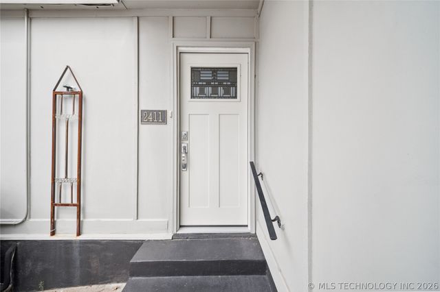 2411 E 72nd Place 2-A-3, Tulsa, OK 74136