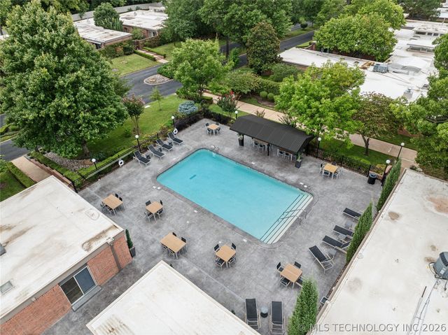 2411 E 72nd Place 2-A-3, Tulsa, OK 74136