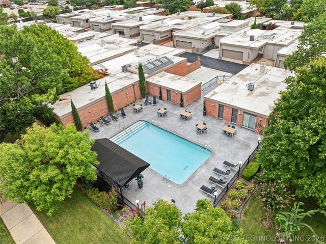 2411 E 72nd Place 2-A-3, Tulsa, OK 74136