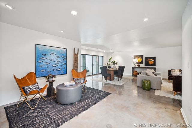 2411 E 72nd Place 2-A-3, Tulsa, OK 74136