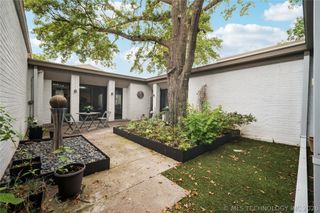 2411 E 72nd Place 2-A-3, Tulsa, OK 74136