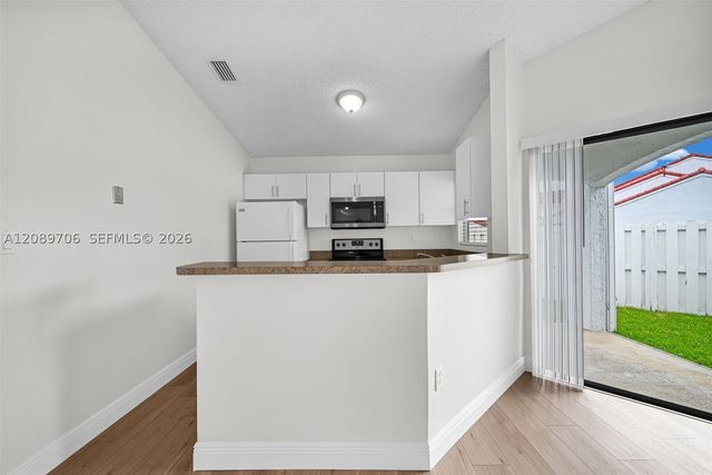 2414 San Remo Cir, Homestead, FL 33035