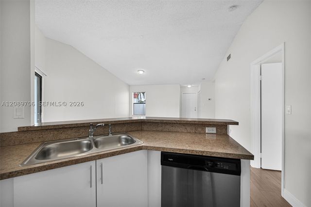 2414 San Remo Cir, Homestead, FL 33035