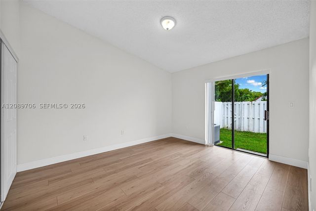 2414 San Remo Cir, Homestead, FL 33035