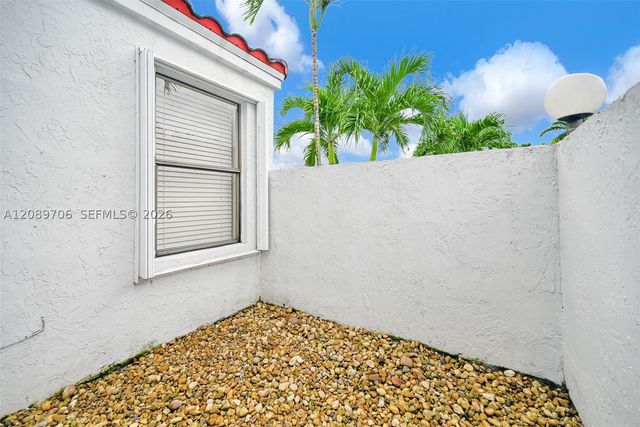 2414 San Remo Cir, Homestead, FL 33035