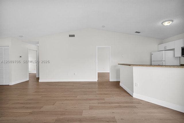 2414 San Remo Cir, Homestead, FL 33035